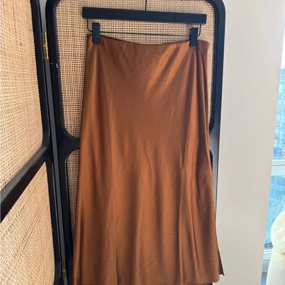 The Layton Midi Slip Skirt in Satin - Picture 2 of 7